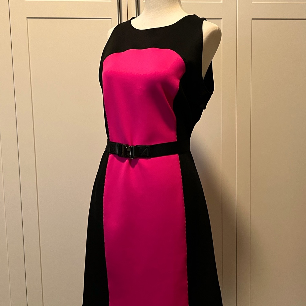 Bright comfortable polyester/ neoprene feel dress!